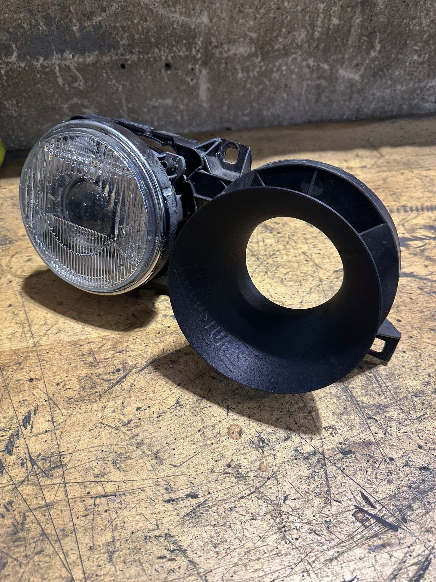 BMW 3er E30 Air Intake Trichter Scheinwerfer